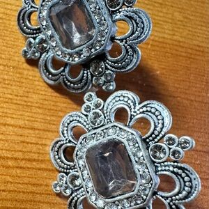 Vintage Avon crystal earrings silver plated clip one